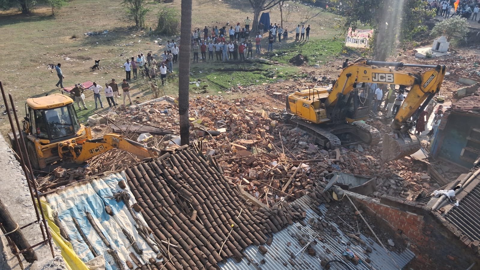 'Hydra' moves amidst tears in Itarsi, homes razed to the ground